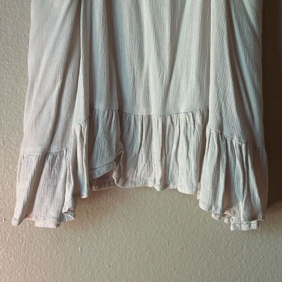 Torrid Cream Lace Tie Front Peplum Pleated Camisole - Size 0 - Picture 6 of 6